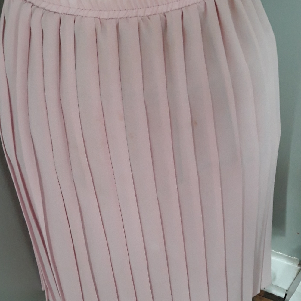 Skirt - Picture 2 of 3